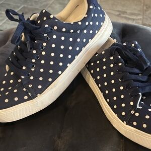 Isaac mizrahi blue tennis shoes